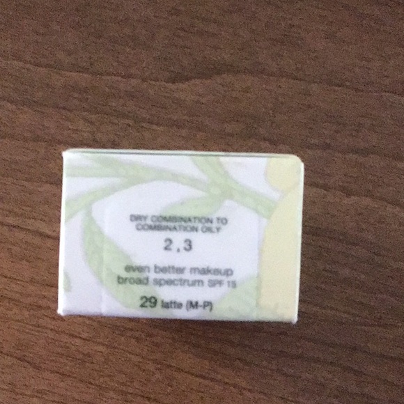 Clinique Even Better makeup 29 Latte. NIB - Picture 3 of 3